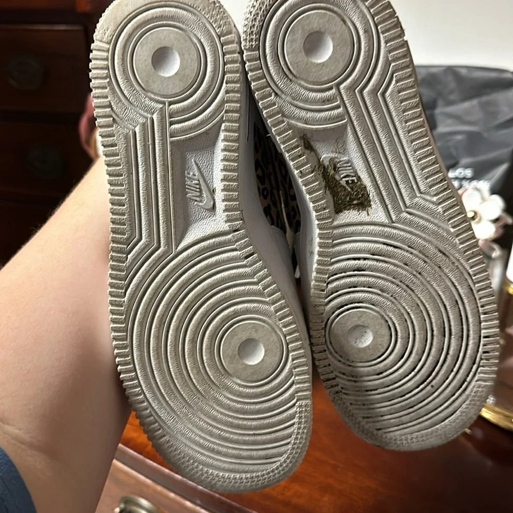 Air Force ones - Picture 4 of 4